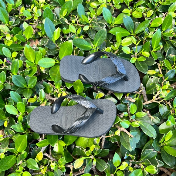 Havaianas flip flop & Locals flip flop (2 flip flops) - Picture 8 of 11